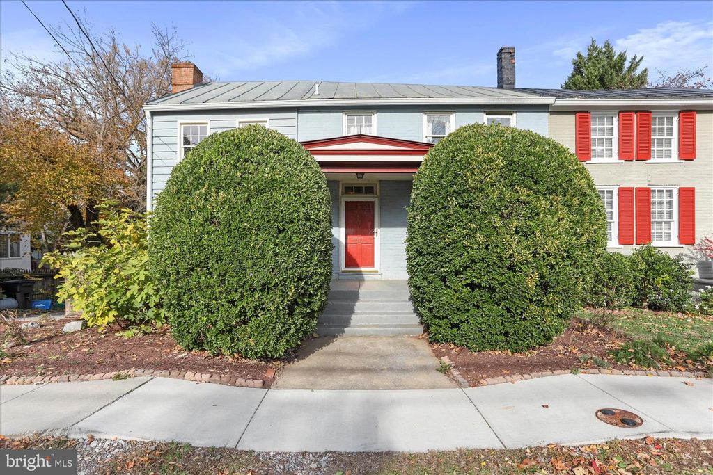 Image 2 of property listing at 207 W HIGH ST, Shepherdstown, WV 25443