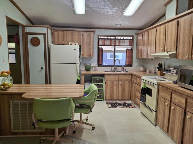 8165 Buckthorn Circle, Port St Lucie, FL 34952