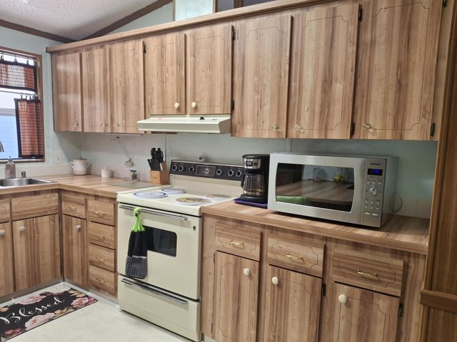 8165 Buckthorn Circle, Port St Lucie, FL 34952