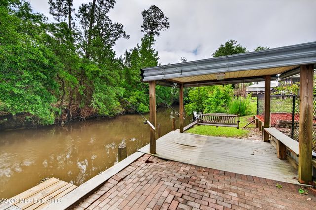 43 Fiber Street, Bay Saint Louis, MS 39520