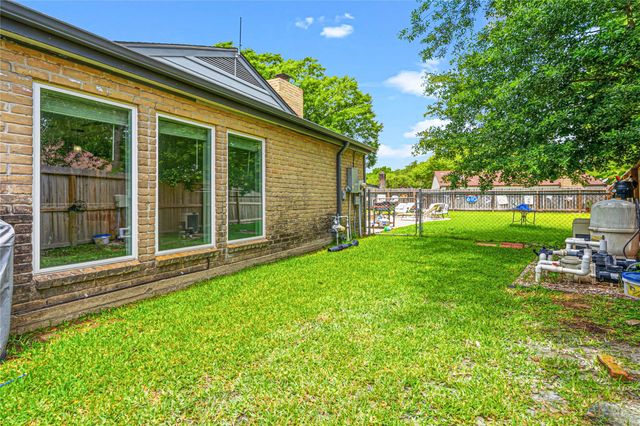 1046 Apache Falls Drive, Katy, TX 77450