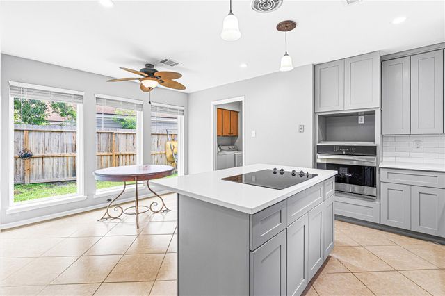 1046 Apache Falls Drive, Katy, TX 77450