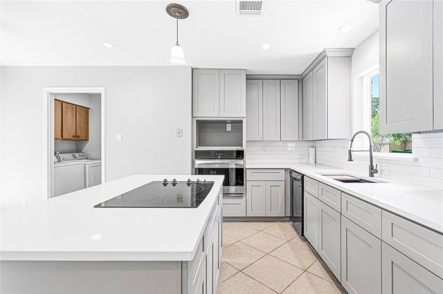 1046 Apache Falls Drive, Katy, TX 77450
