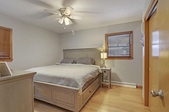 1925 80th PLACE, Kenosha, WI 53143