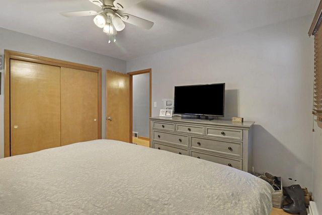 1925 80th PLACE, Kenosha, WI 53143