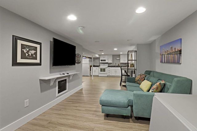 1925 80th PLACE, Kenosha, WI 53143