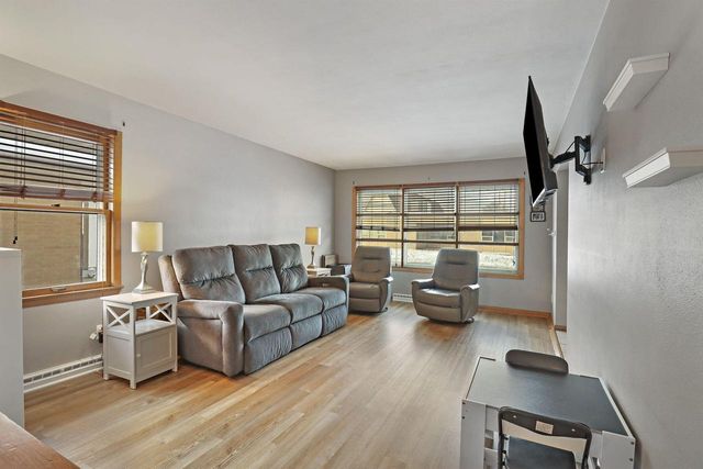 1925 80th PLACE, Kenosha, WI 53143