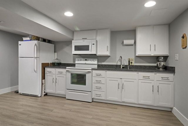 1925 80th PLACE, Kenosha, WI 53143