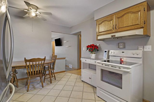 1925 80th PLACE, Kenosha, WI 53143