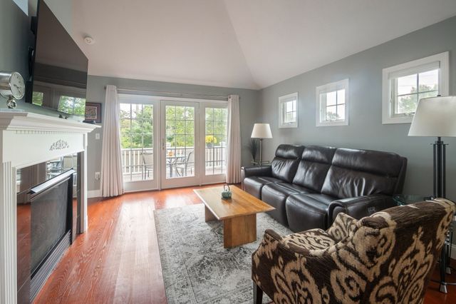 410 Salem St 1501, Wakefield, MA 01880