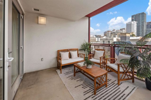 875 G Street 303, San Diego, CA 92101