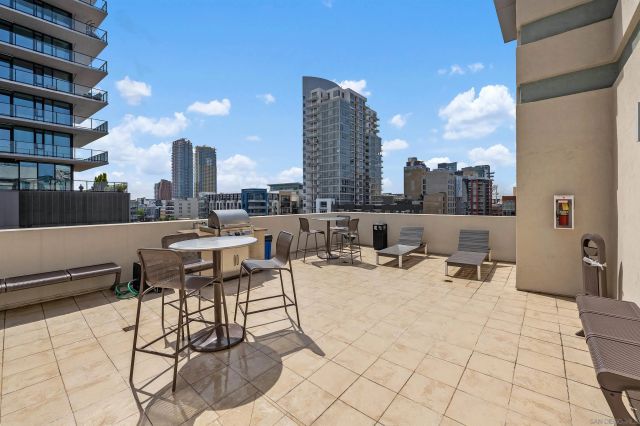 875 G Street 303, San Diego, CA 92101