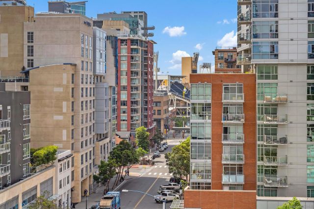 875 G Street 303, San Diego, CA 92101