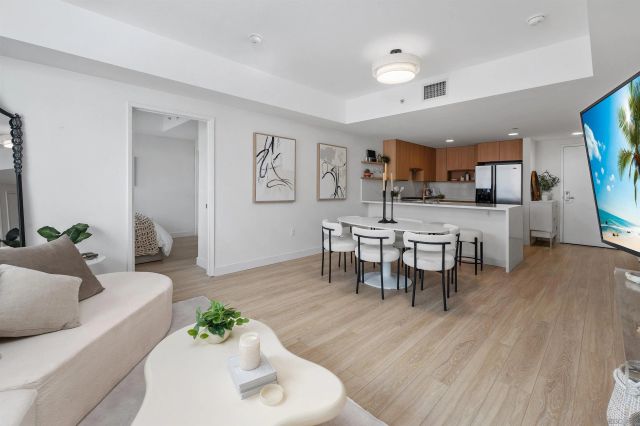 875 G Street 303, San Diego, CA 92101