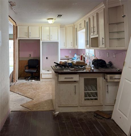 3508 Omega Street, Houston, TX 77022