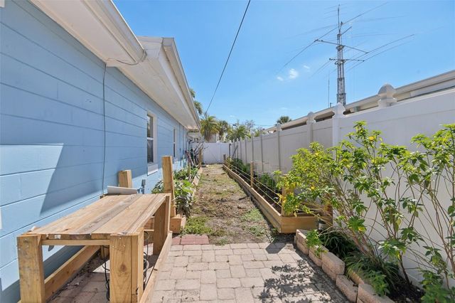 204 160TH AVENUE, Redington Beach, FL 33708