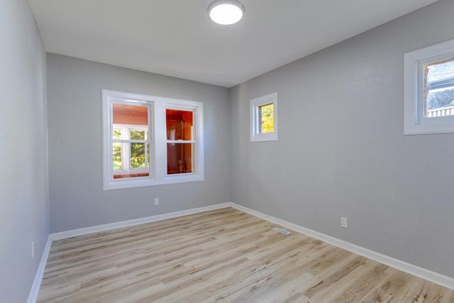 3230 N 12th STREET, Milwaukee, WI 53206