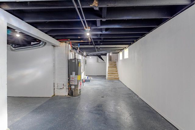 3230 N 12th STREET, Milwaukee, WI 53206