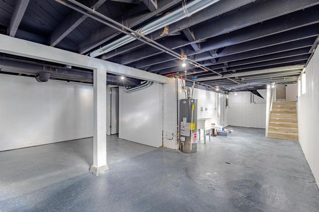 3230 N 12th STREET, Milwaukee, WI 53206