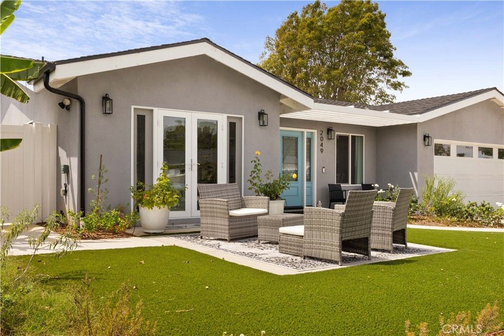 2049 Monrovia, Costa Mesa, CA 92627 — photo 2