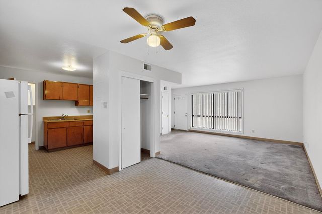 440 SALAZAR Court SE, Albuquerque, NM 87102