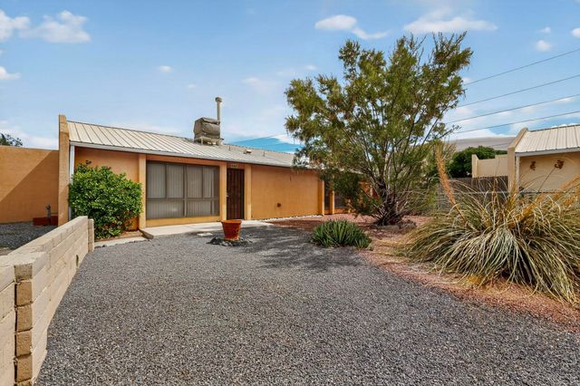 440 SALAZAR Court SE, Albuquerque, NM 87102