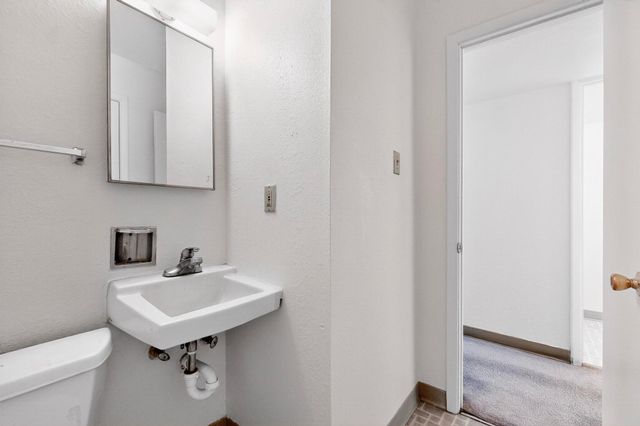 440 SALAZAR Court SE, Albuquerque, NM 87102