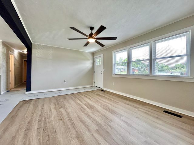 57 Country Hill Drive, Somerset, KY 42503