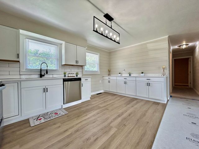 57 Country Hill Drive, Somerset, KY 42503