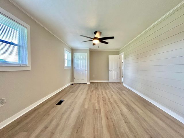 57 Country Hill Drive, Somerset, KY 42503