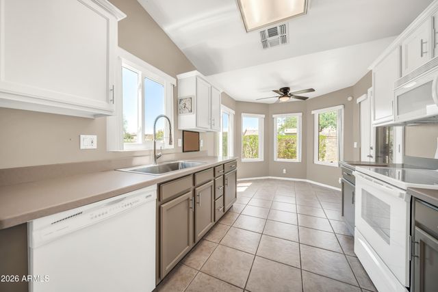8348 W TARO Lane, Peoria, AZ 85382