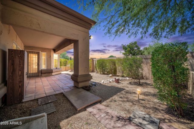 8348 W TARO Lane, Peoria, AZ 85382