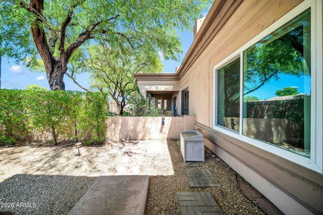 8348 W TARO Lane, Peoria, AZ 85382