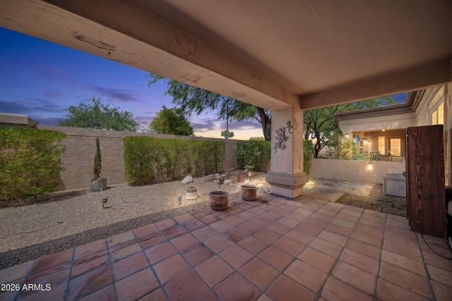 8348 W TARO Lane, Peoria, AZ 85382