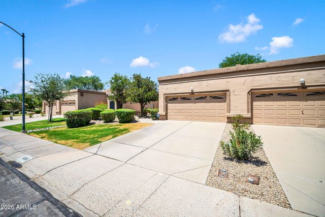 8348 W TARO Lane, Peoria, AZ 85382