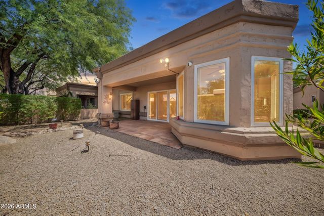 8348 W TARO Lane, Peoria, AZ 85382