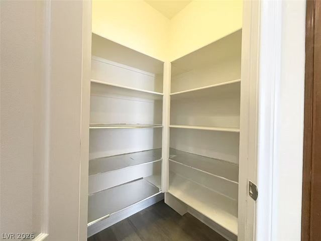 7258 Summer Grove Avenue, Las Vegas, NV 89117