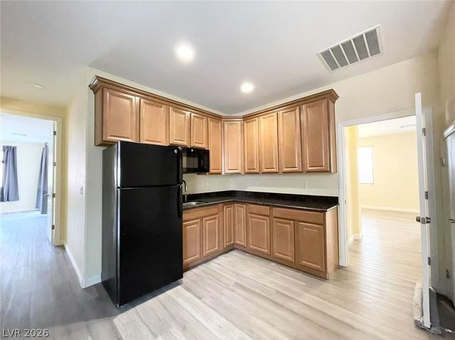 7258 Summer Grove Avenue, Las Vegas, NV 89117