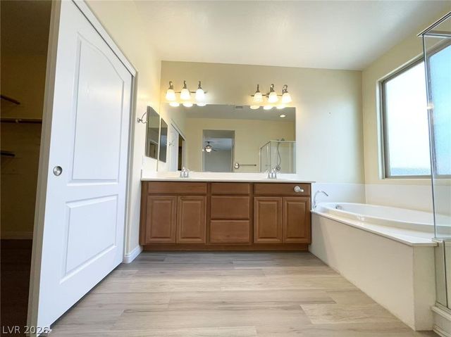 7258 Summer Grove Avenue, Las Vegas, NV 89117