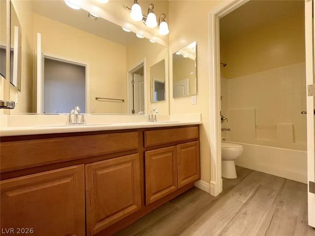 7258 Summer Grove Avenue, Las Vegas, NV 89117