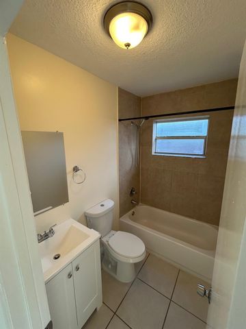 1301 NW 7th Ave A, Fort Lauderdale, FL 33311