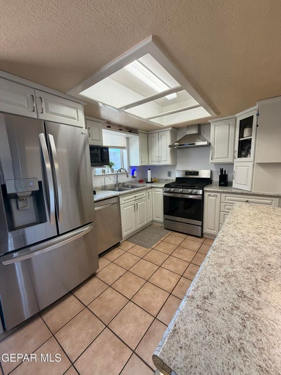 7136 NIGHT HAWK Drive, El Paso, TX 79912