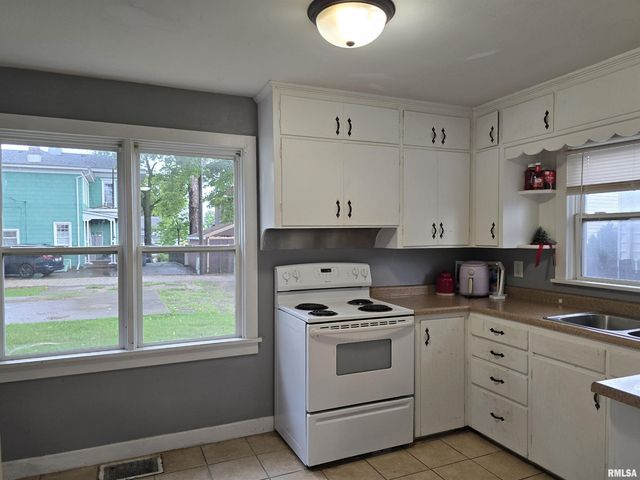 413 HAINES Avenue, Pekin, IL 61554