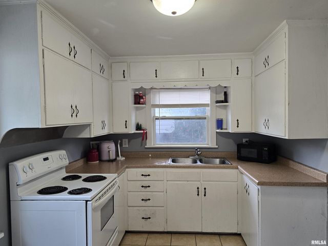 413 HAINES Avenue, Pekin, IL 61554