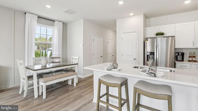 272 HERMOSA DR, Egg Harbor Township, NJ 08234