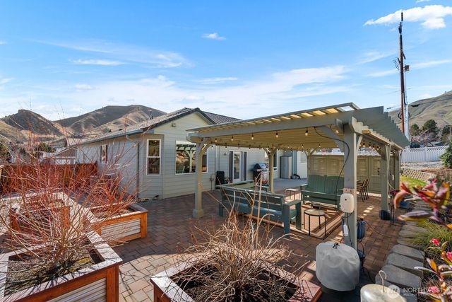 2220 Michael Brooke, Wenatchee, WA 98801