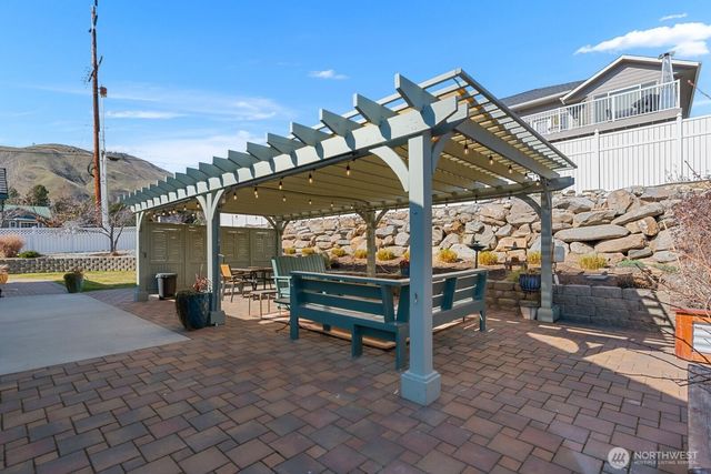 2220 Michael Brooke, Wenatchee, WA 98801