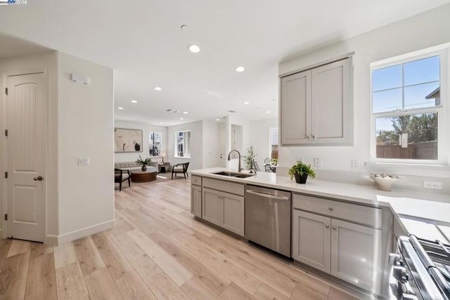 246 Mindy Way, Pittsburg, CA 94565