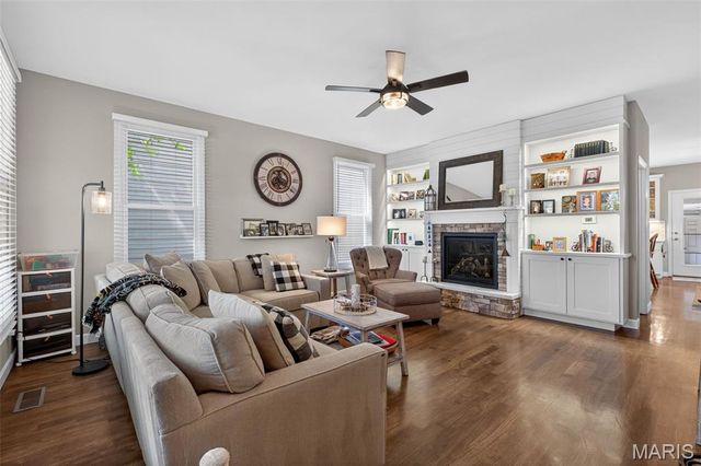 3208 S Civic Green Drive, St Charles, MO 63301