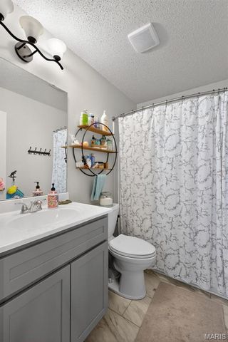 3208 S Civic Green Drive, St Charles, MO 63301